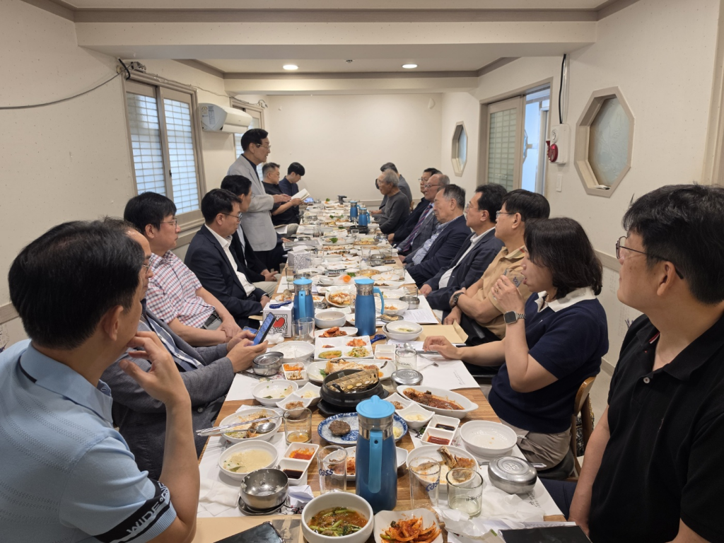 고문단 초청 간담회 개최 첨부파일 : 1783043268.jpg