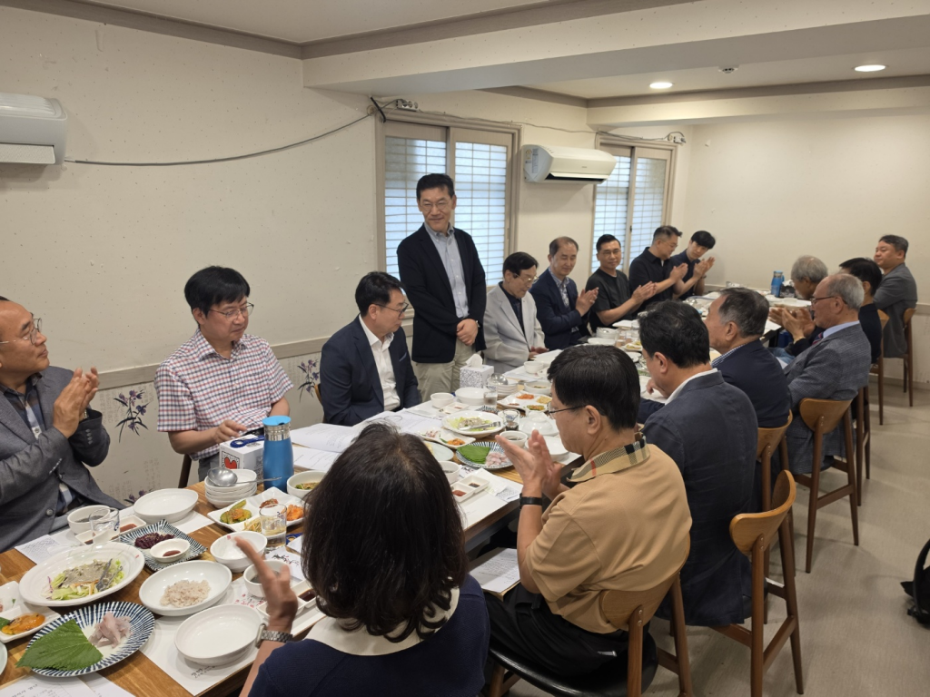 고문단 초청 간담회 개최 첨부파일 : 1783043270.jpg