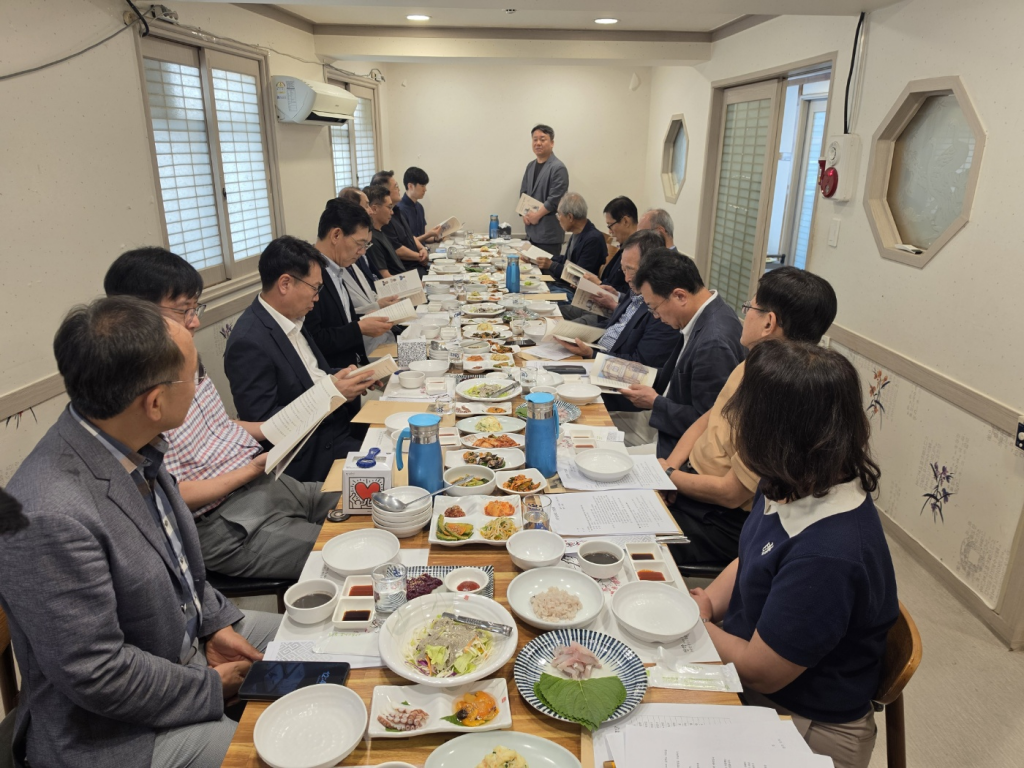 고문단 초청 간담회 개최 첨부파일 : 1783043274.jpg