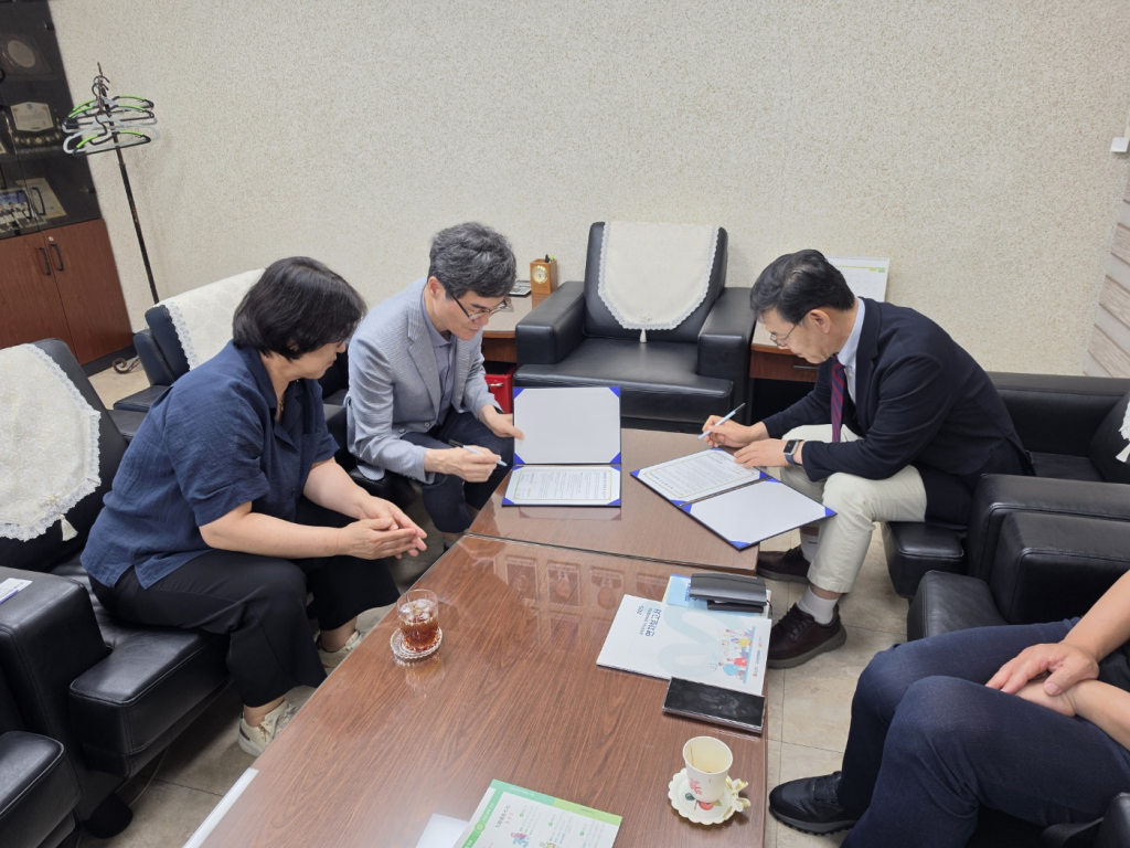 광주치과의사회-광주광역치매센터, 치매 친화적 지역사회 구축 위한 업무협약(MOU) 체결 첨부파일 : 1783043495.jpg
